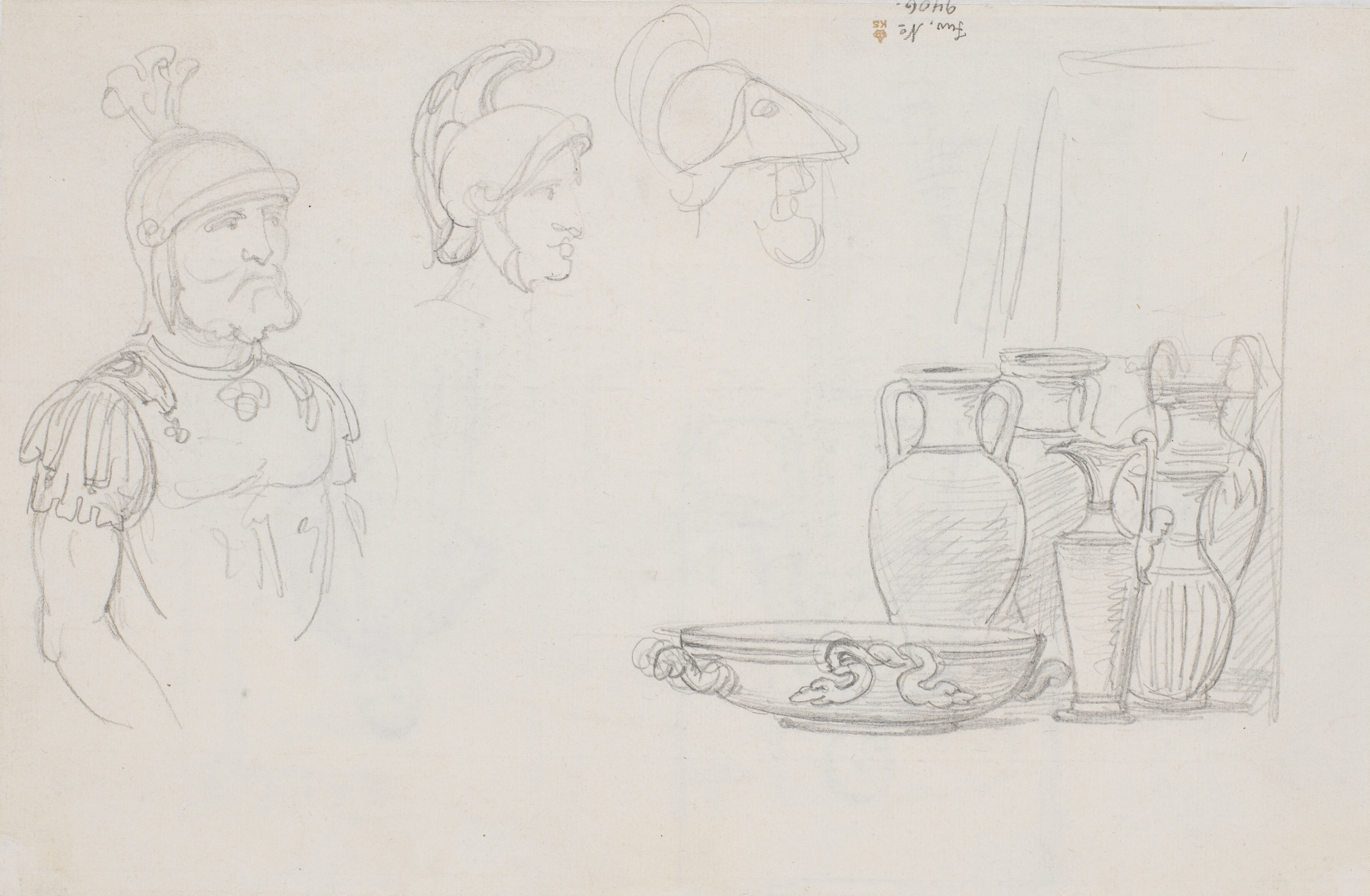 Antikke vaser og hjelmklædt kriger